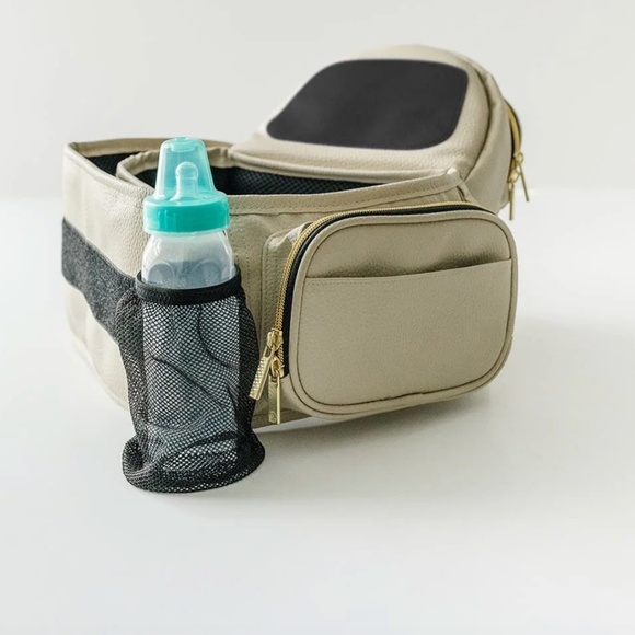 Tushbaby Hip Carrier in Cream - Picture 3 of 7